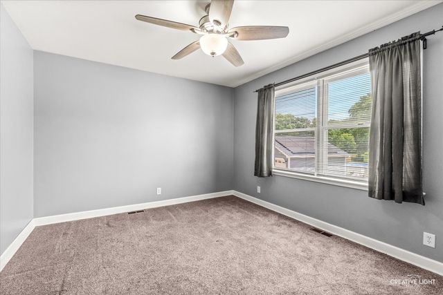 883 Holiday Drive, Lake Holiday, IL 60548