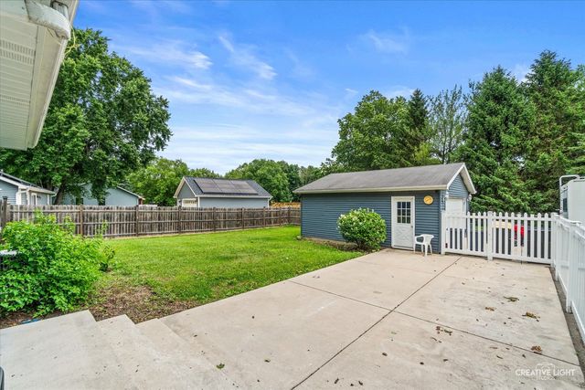 883 Holiday Drive, Lake Holiday, IL 60548