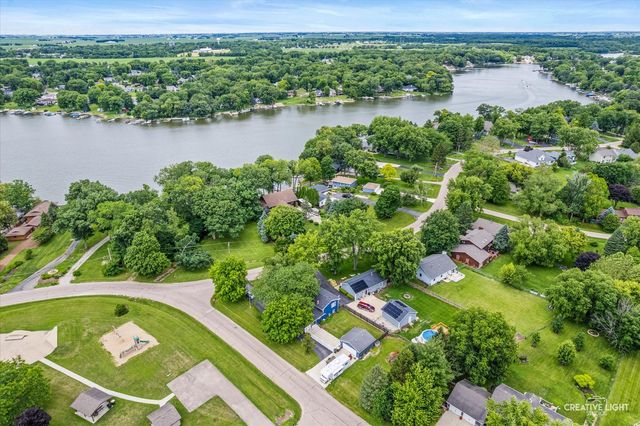 883 Holiday Drive, Lake Holiday, IL 60548