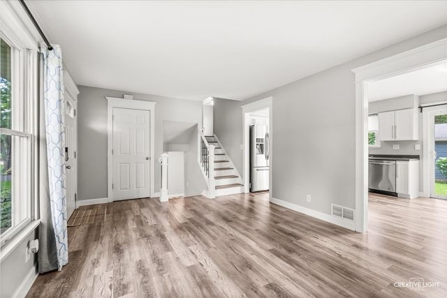 883 Holiday Drive, Lake Holiday, IL 60548