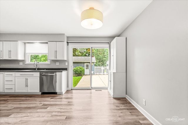 883 Holiday Drive, Lake Holiday, IL 60548