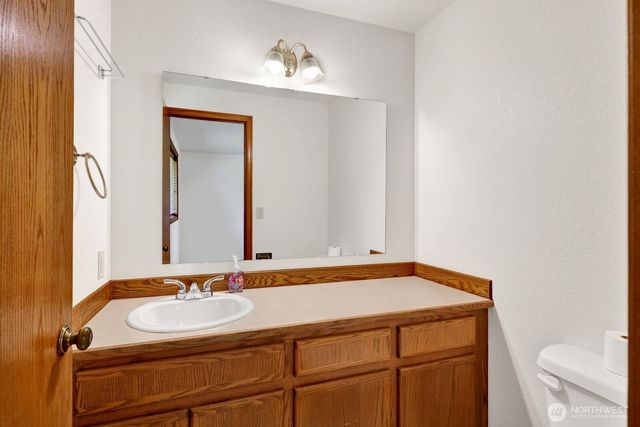 811 Vine Cir, Lynden, WA 98264