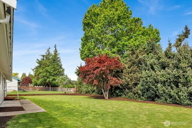 811 Vine Cir, Lynden, WA 98264