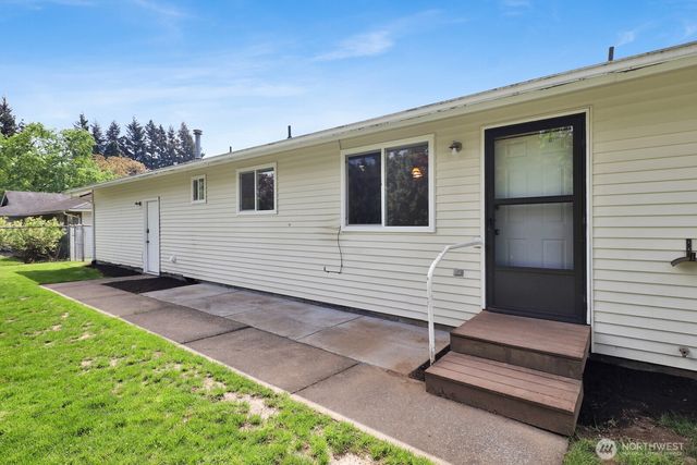 811 Vine Cir, Lynden, WA 98264
