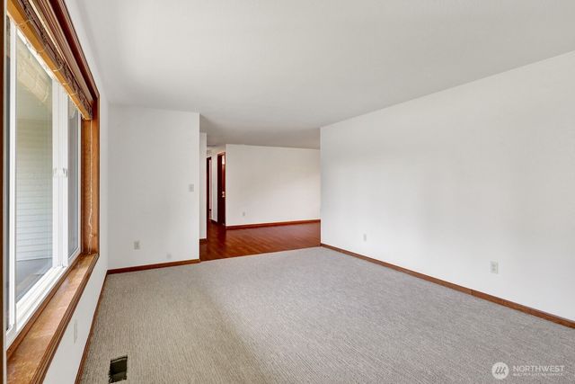 811 Vine Cir, Lynden, WA 98264