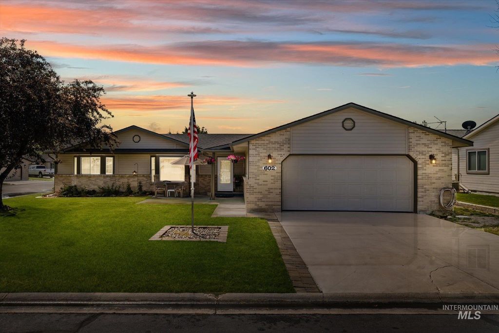 1100 Burnet Dr #602, Nampa, ID 83651