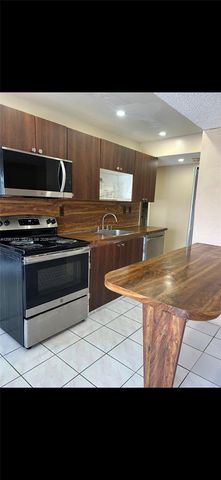 9340 W Flagler St 104B, Miami, FL 33174