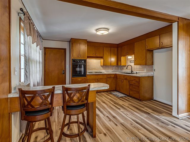 2152 S 77th East Avenue, Tulsa, OK 74129