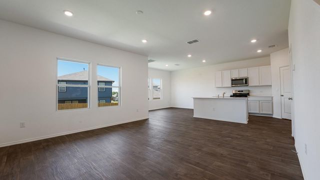 12112 Pike BND, Mustang Ridge, TX 78610