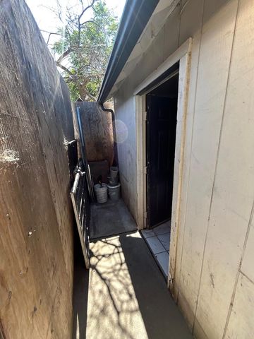 747 Oso St, Stockton, CA 95206