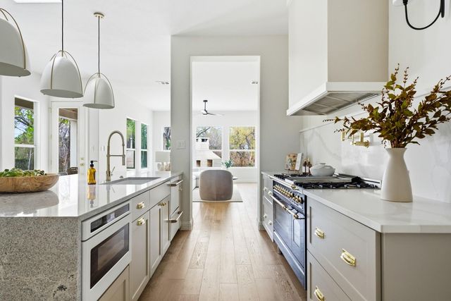 5309 Laguna Cliff LN, Austin, TX 78734