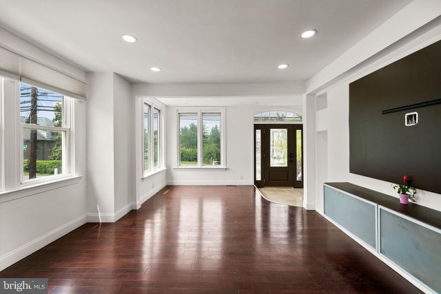 800 NORTHPOINT RD, Baltimore, MD 21224