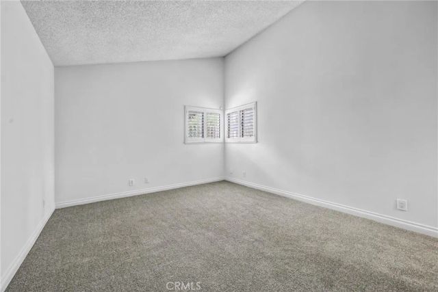 3334 Oak Glen, Los Angeles, CA 90068
