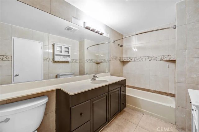 3334 Oak Glen, Los Angeles, CA 90068