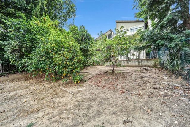 3334 Oak Glen, Los Angeles, CA 90068