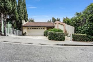 3334 Oak Glen, Los Angeles, CA 90068