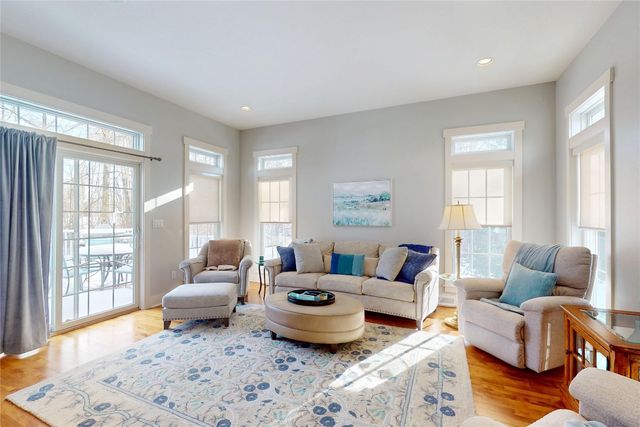 4581 N WOODS Drive, Erie, PA 16511