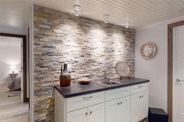 4581 N WOODS Drive, Erie, PA 16511