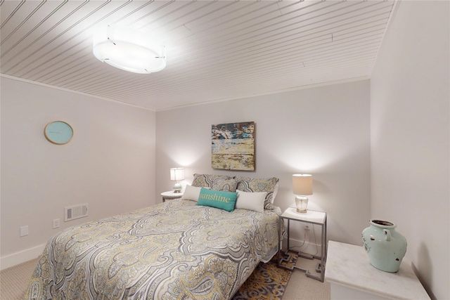 4581 N WOODS Drive, Erie, PA 16511