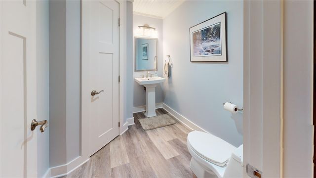 4581 N WOODS Drive, Erie, PA 16511