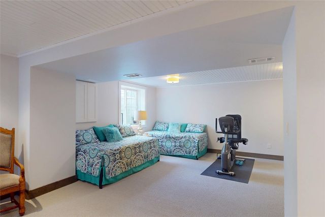 4581 N WOODS Drive, Erie, PA 16511