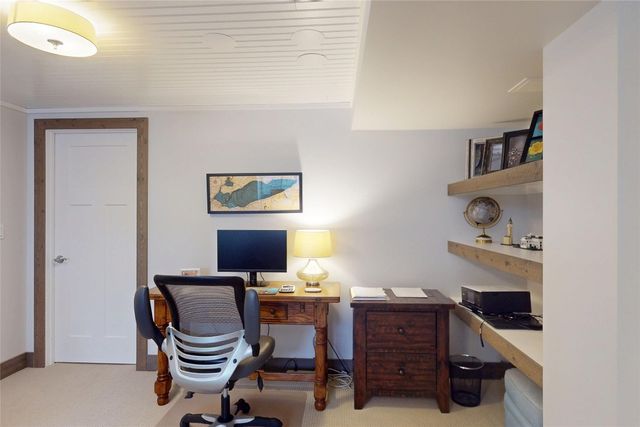 4581 N WOODS Drive, Erie, PA 16511