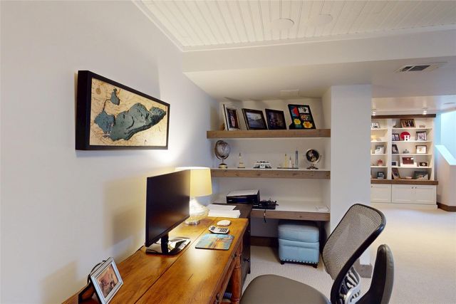 4581 N WOODS Drive, Erie, PA 16511