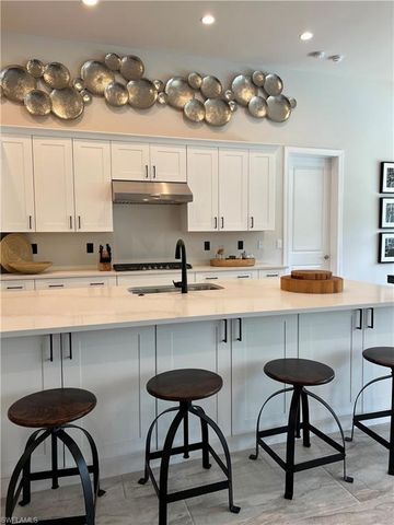 8967 Redonda DR, Naples, FL 34114