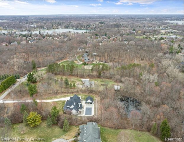 3641 Northwood Drive, West Bloomfield Charter Township, MI 48324