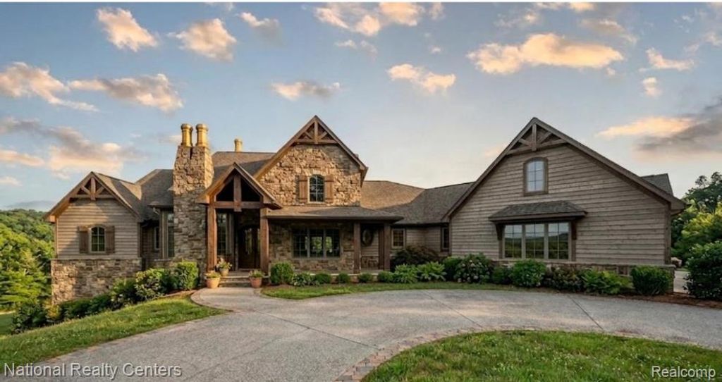 3641 Northwood Drive, West Bloomfield Charter Township, MI 48324
