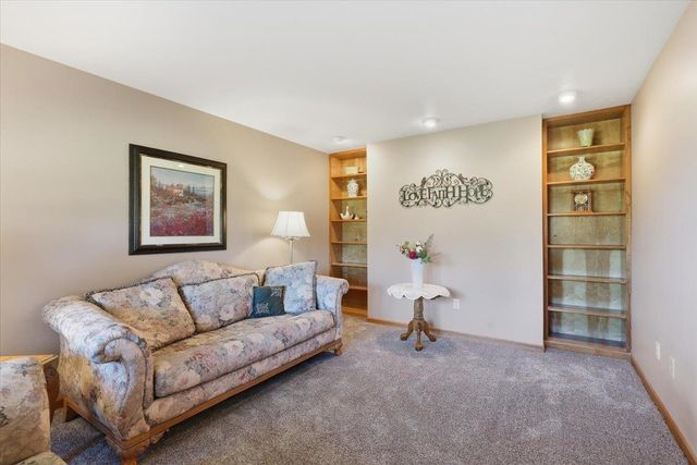 21710 N Saddle Mountain Ln, Colbert, WA 99005