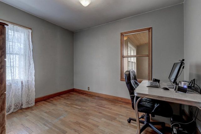1916 N CLARK STREET, Appleton, WI 54911