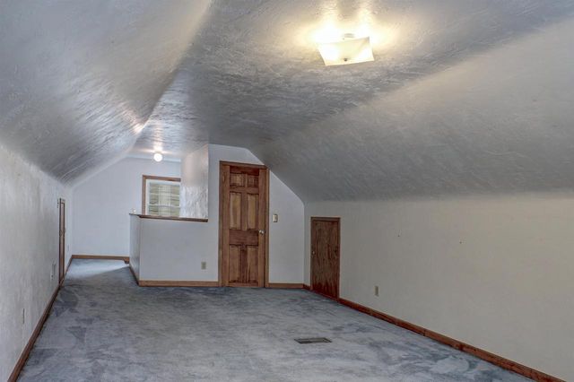 1916 N CLARK STREET, Appleton, WI 54911