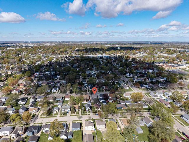 1916 N CLARK STREET, Appleton, WI 54911