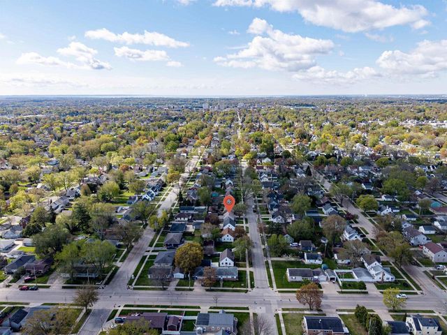 1916 N CLARK STREET, Appleton, WI 54911