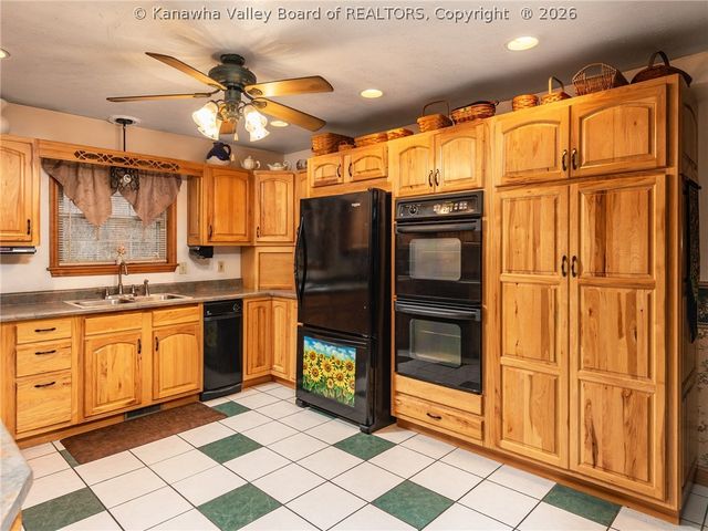 634 Hitch N Go Lane, Elkview, WV 25071