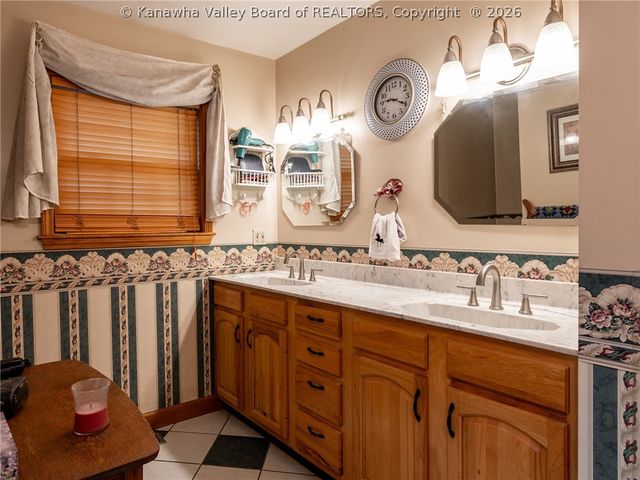 634 Hitch N Go Lane, Elkview, WV 25071