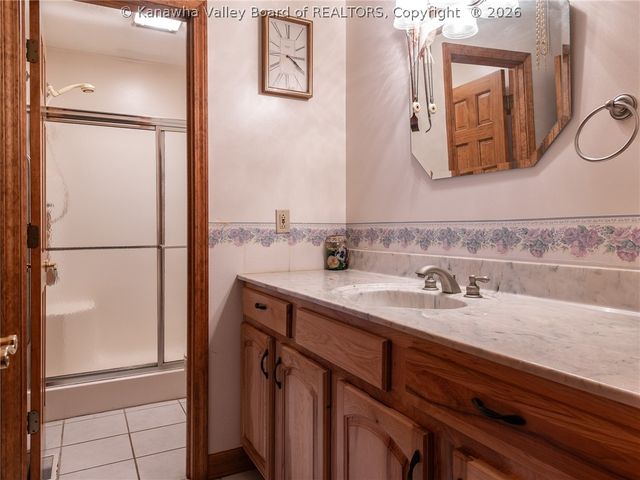 634 Hitch N Go Lane, Elkview, WV 25071