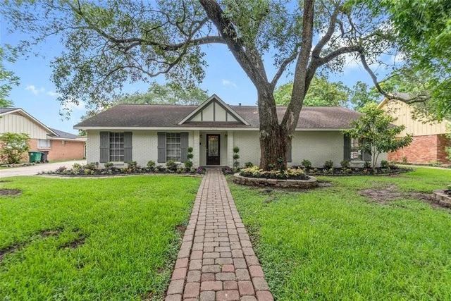 5616 Pine Street, Houston, TX 77081
