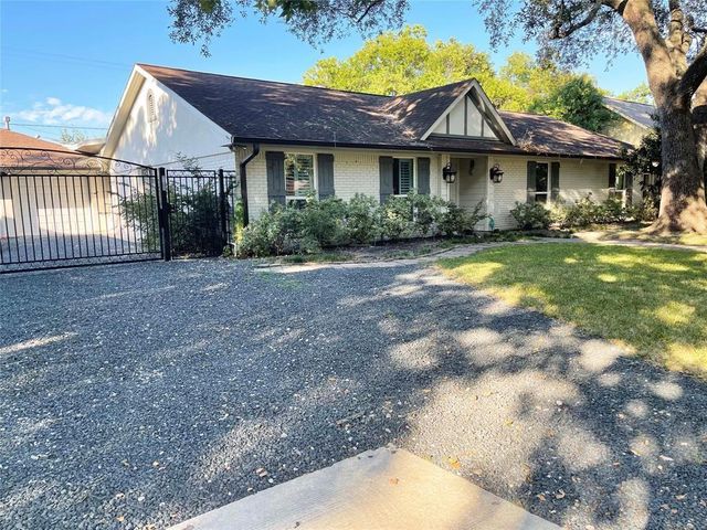 5616 Pine Street, Houston, TX 77081
