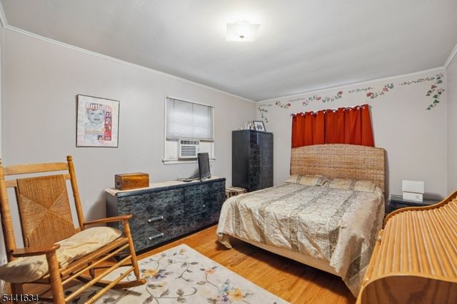 72 Lake Dr East, Wayne Twp., NJ 07470