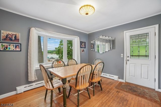 72 Lake Dr East, Wayne Twp., NJ 07470
