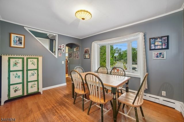 72 Lake Dr East, Wayne Twp., NJ 07470