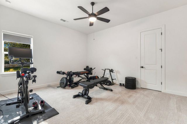 112 Capalin CT, Liberty Hill, TX 78642