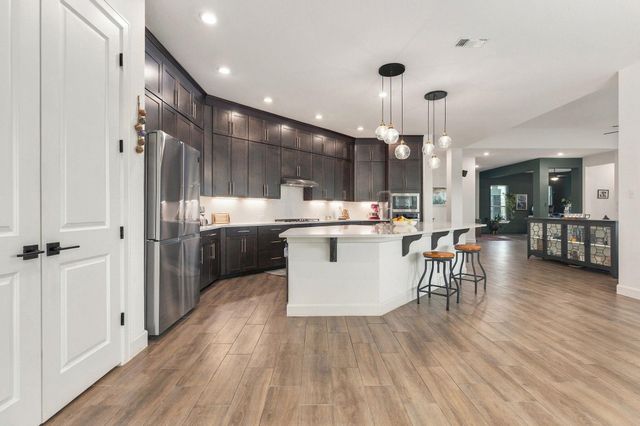 112 Capalin CT, Liberty Hill, TX 78642