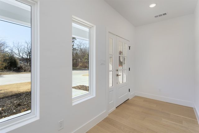 708 W White Avenue, Mckinney, TX 75069