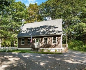 61 Blake Road, Epping, NH 03042
