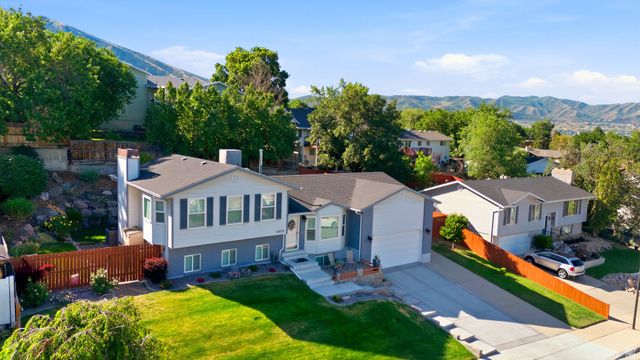 11875 S ELM RIDGE RD, Sandy, UT 84094