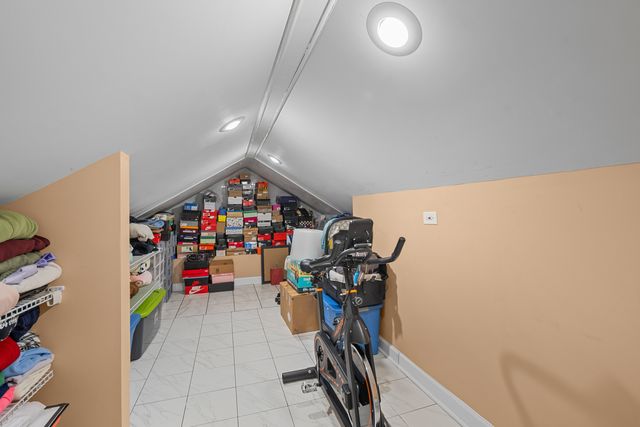 10715 Diversey Avenue, Melrose Park, IL 60164