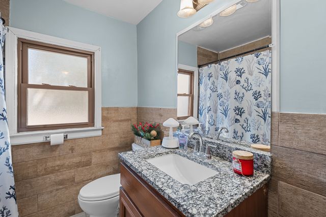 10715 Diversey Avenue, Melrose Park, IL 60164